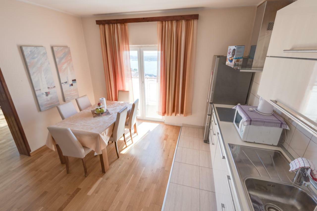 Lara Apartment Σίμπενικ Εξωτερικό φωτογραφία